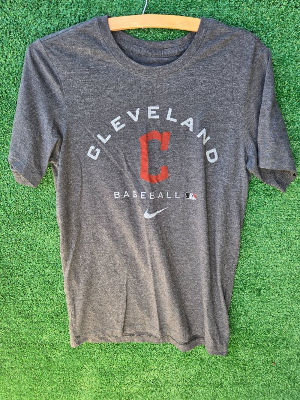 MLB Nike Cleveland Indians or Guardian Dri-Fit performance t-shirt baseball